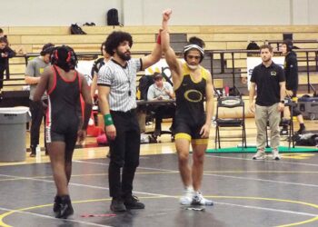 Klein Oak Panthers Maul Friendswood Clear Brook Wolverines on Senior Night