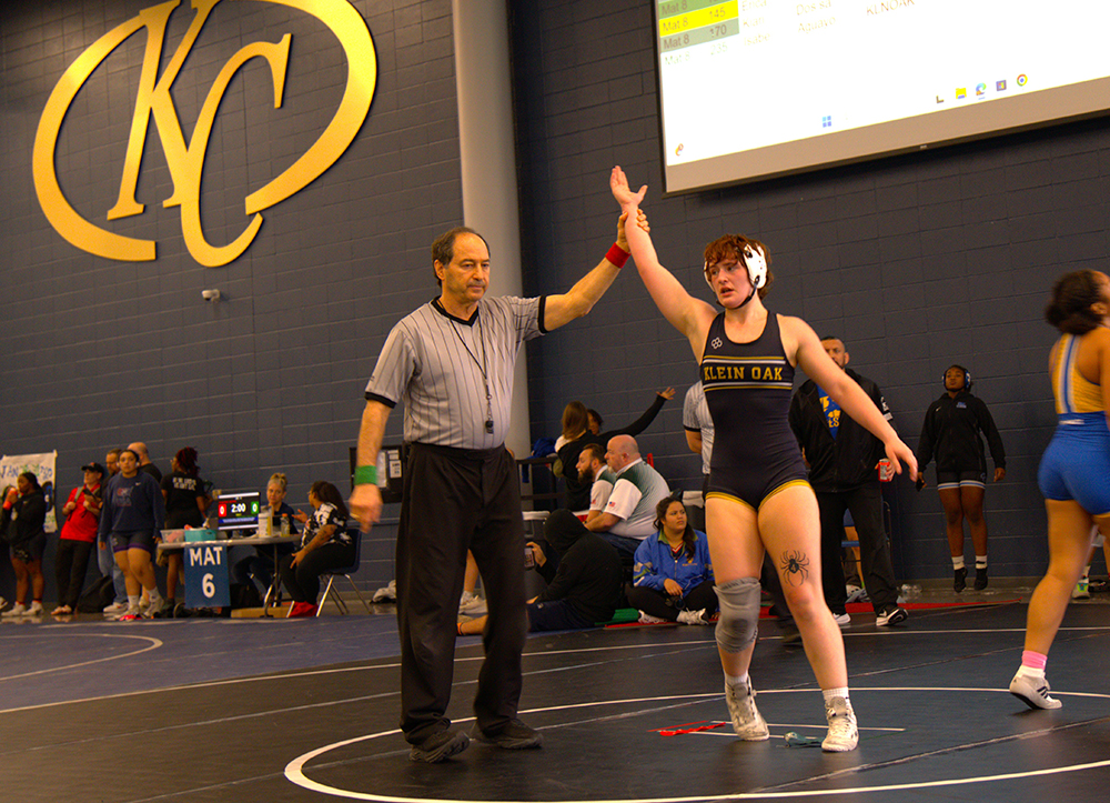 135 lb. Champion Josie Clarke