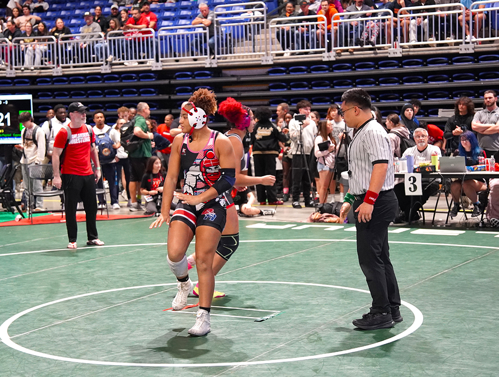 Cydney Davis El Paso Bel Air, 155 lb. Champion
