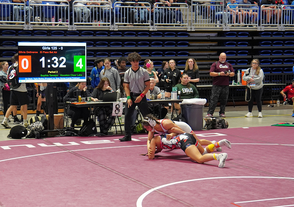 Sophia Tamayo-Clear Lake 125 lb champion building her lead